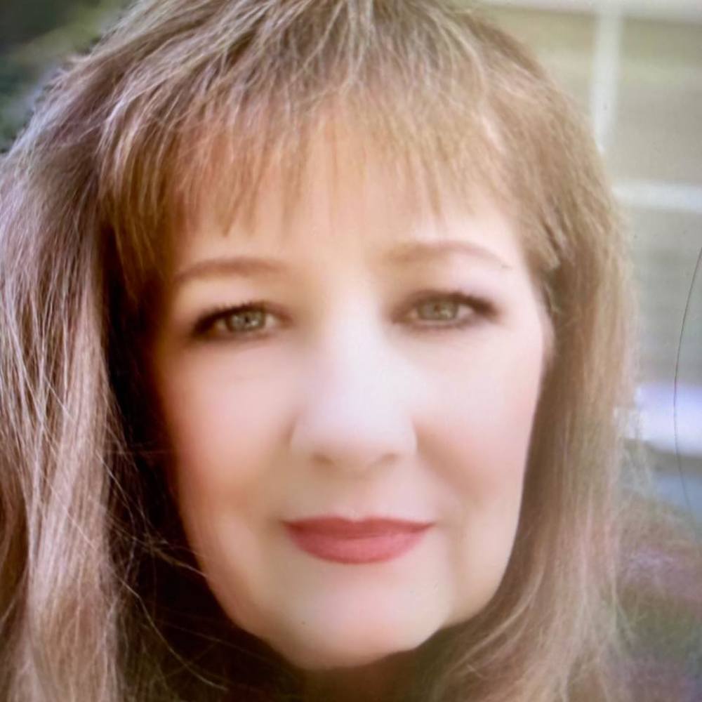 Meet your Posher, Louann